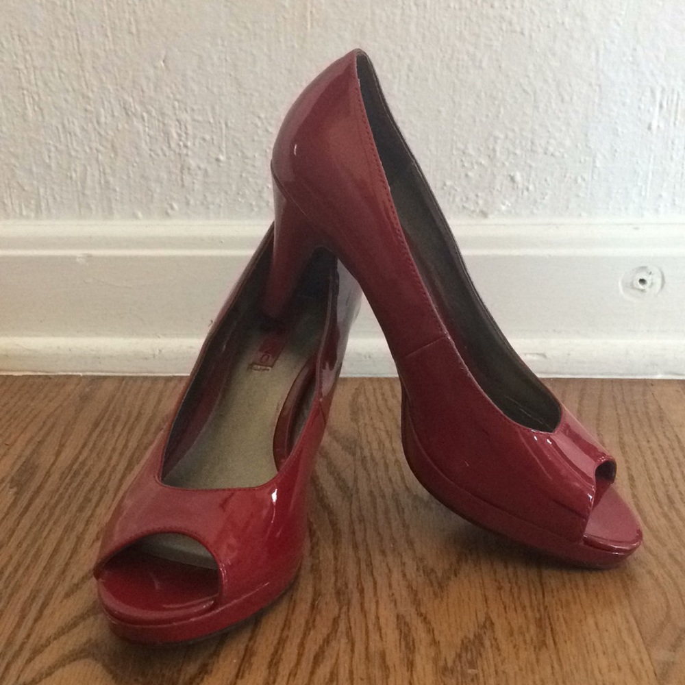 Bandolino Red Heels
